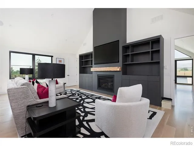 6124 Trevarton Drive Longmont, CO 80503