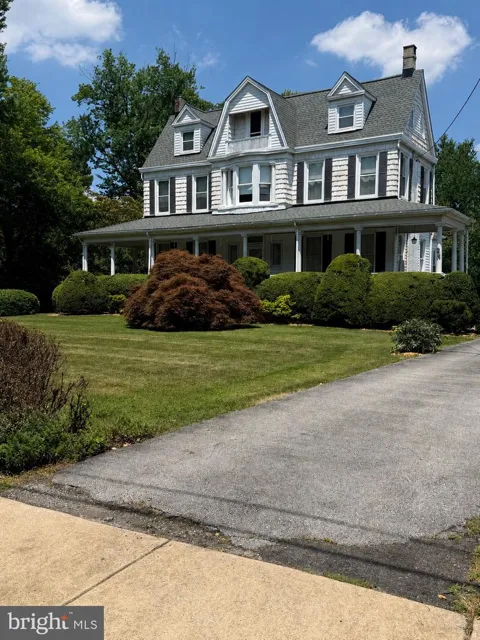 2 BEECHWOOD AVENUE