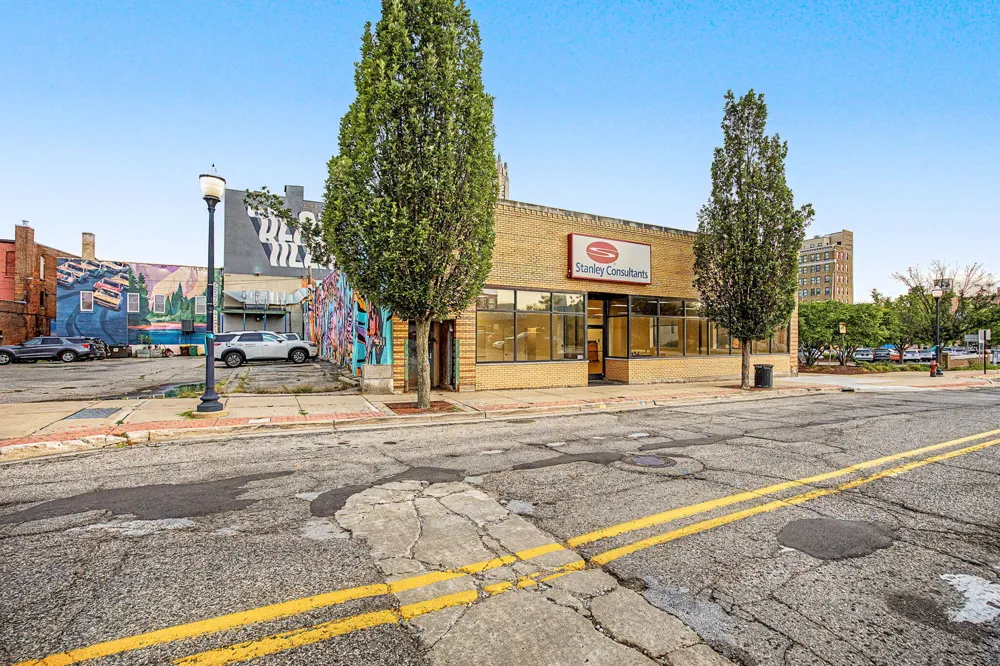 132 W Cortland Street Jackson, MI 49201