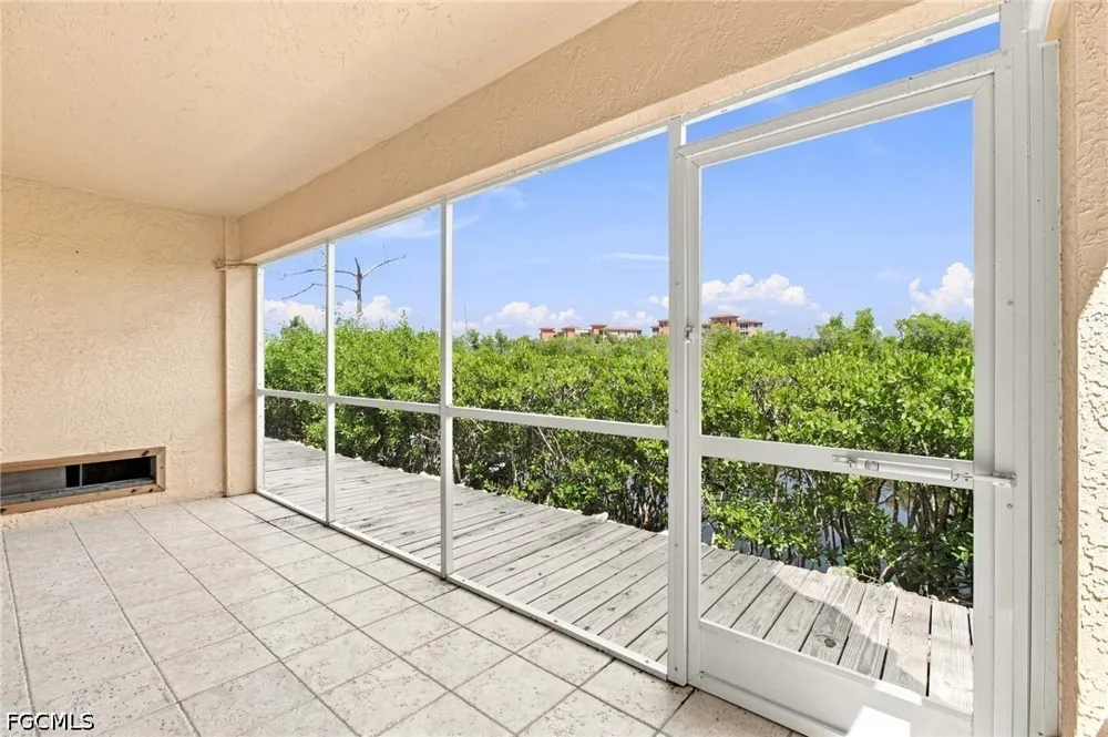 Lenell Road #4 Fort Myers Beach, FL 33931