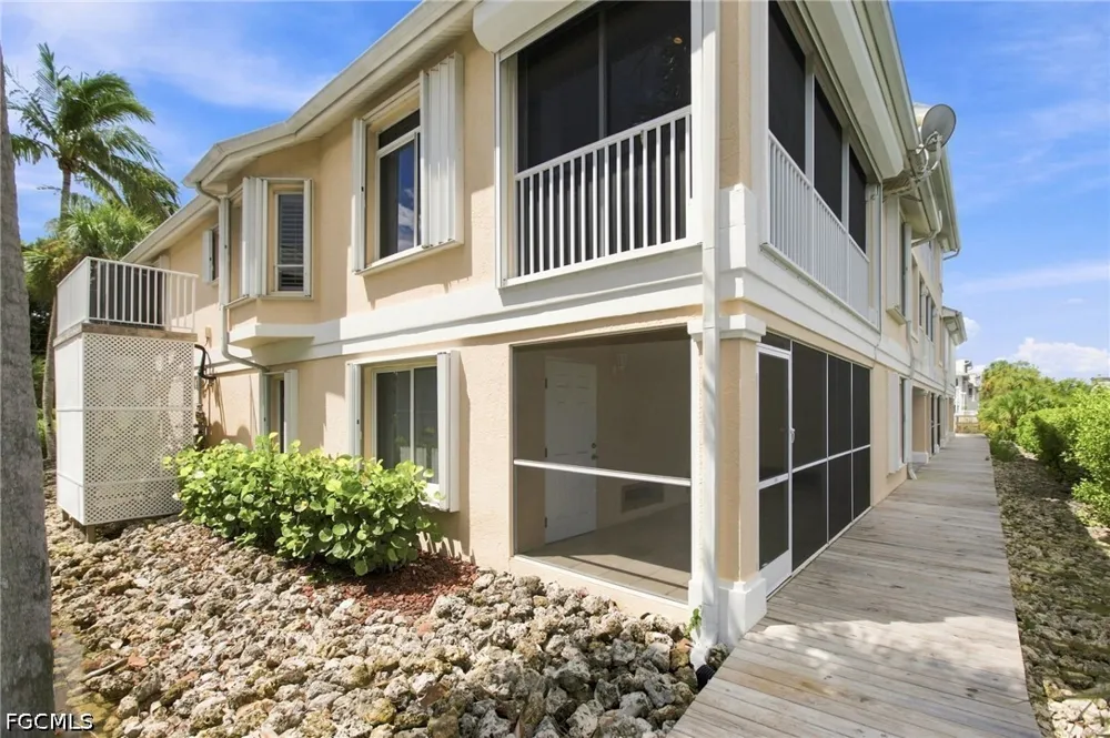 Lenell Road #4 Fort Myers Beach, FL 33931