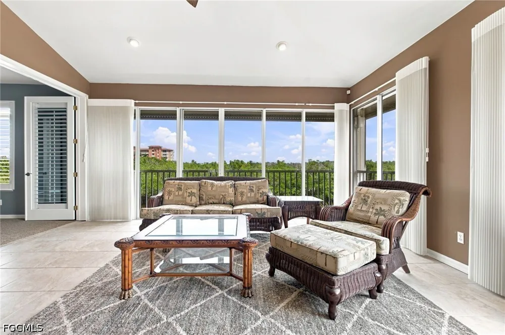 Lenell Road #4 Fort Myers Beach, FL 33931