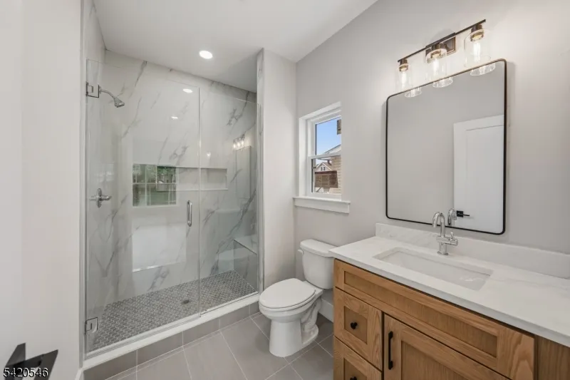 72 Hillside Rd Elizabeth City, NJ 07208