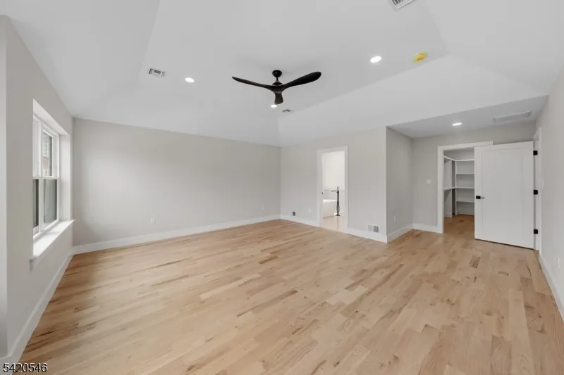 72 Hillside Rd Elizabeth City, NJ 07208