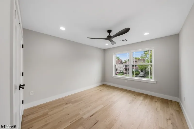 72 Hillside Rd Elizabeth City, NJ 07208