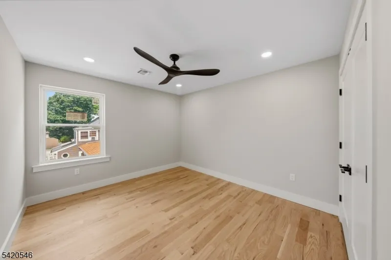 72 Hillside Rd Elizabeth City, NJ 07208