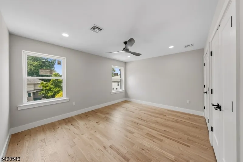 72 Hillside Rd Elizabeth City, NJ 07208