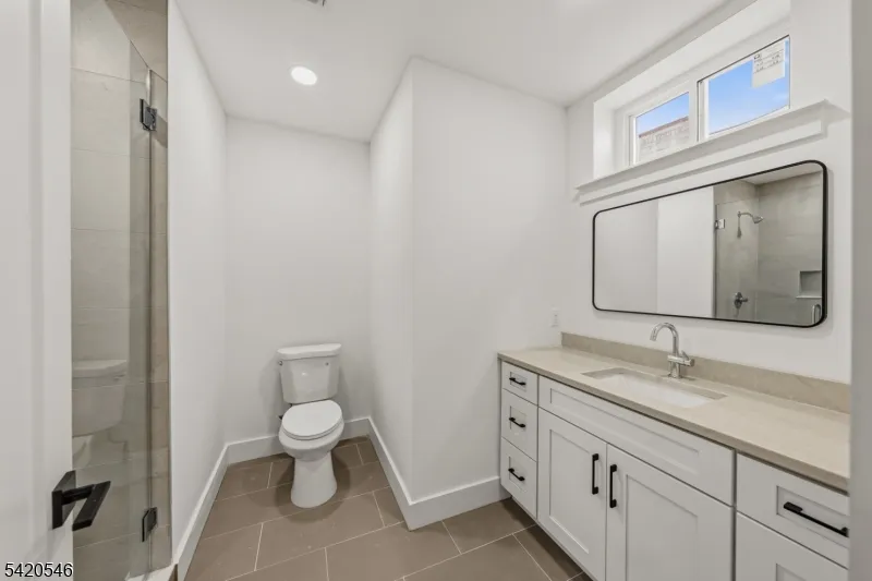 72 Hillside Rd Elizabeth City, NJ 07208