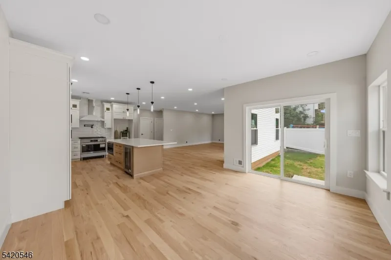 72 Hillside Rd Elizabeth City, NJ 07208