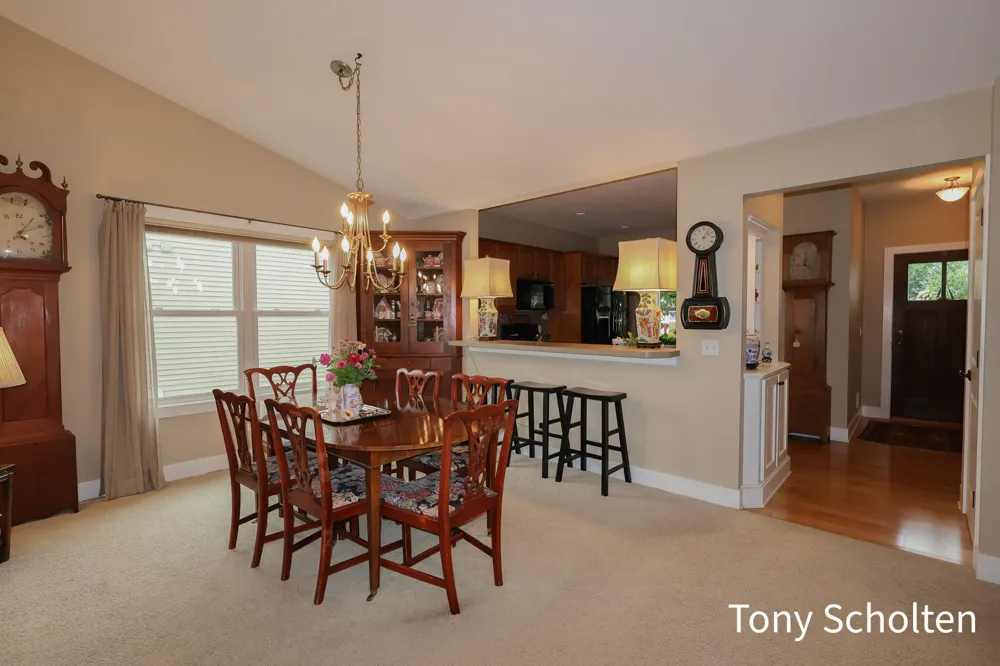 11589 Wilmington Drive Allendale, MI 49401