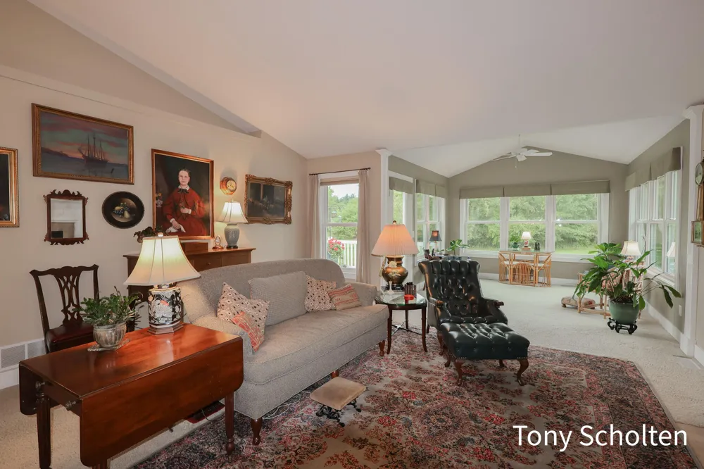 11589 Wilmington Drive Allendale, MI 49401