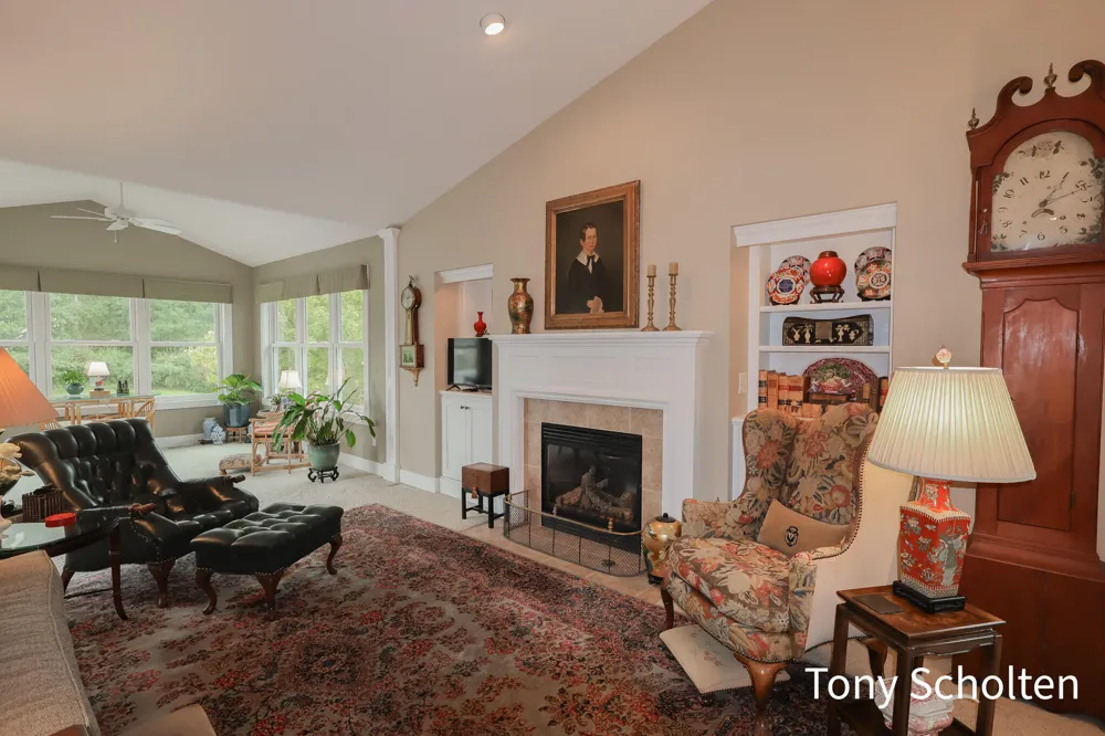 11589 Wilmington Drive Allendale, MI 49401