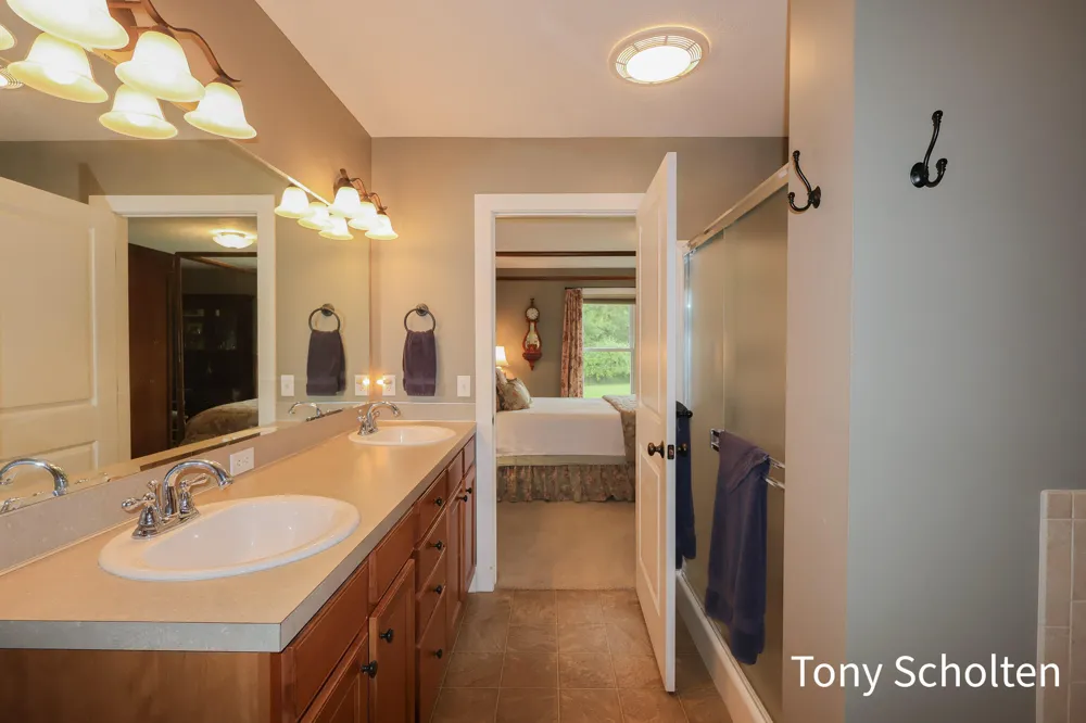 11589 Wilmington Drive Allendale, MI 49401