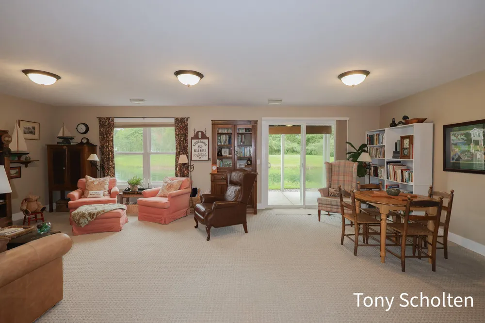 11589 Wilmington Drive Allendale, MI 49401