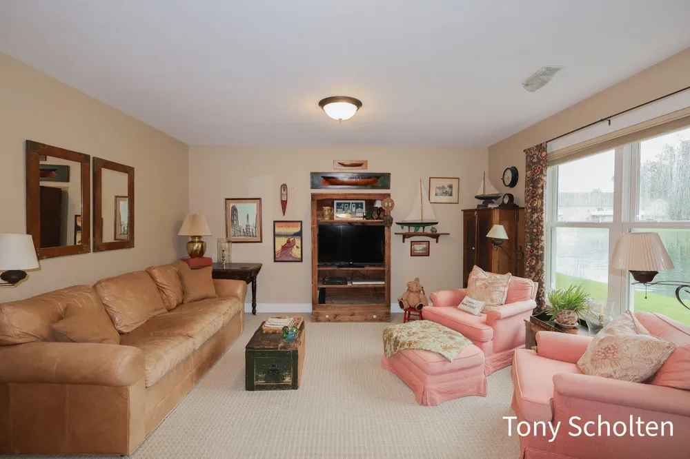 11589 Wilmington Drive Allendale, MI 49401