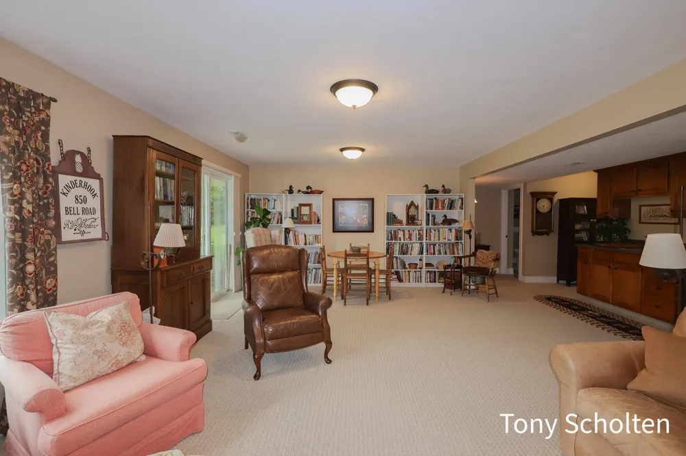11589 Wilmington Drive Allendale, MI 49401