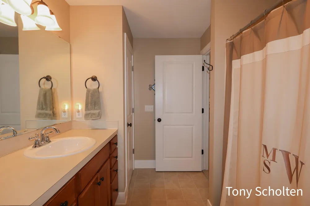 11589 Wilmington Drive Allendale, MI 49401