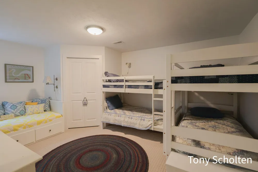 11589 Wilmington Drive Allendale, MI 49401