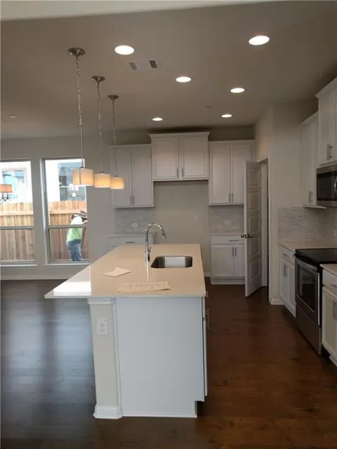 3240 E Whitestone Boulevard #60
