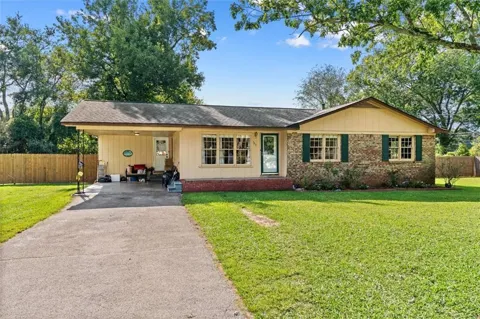 123 Donna Street SW