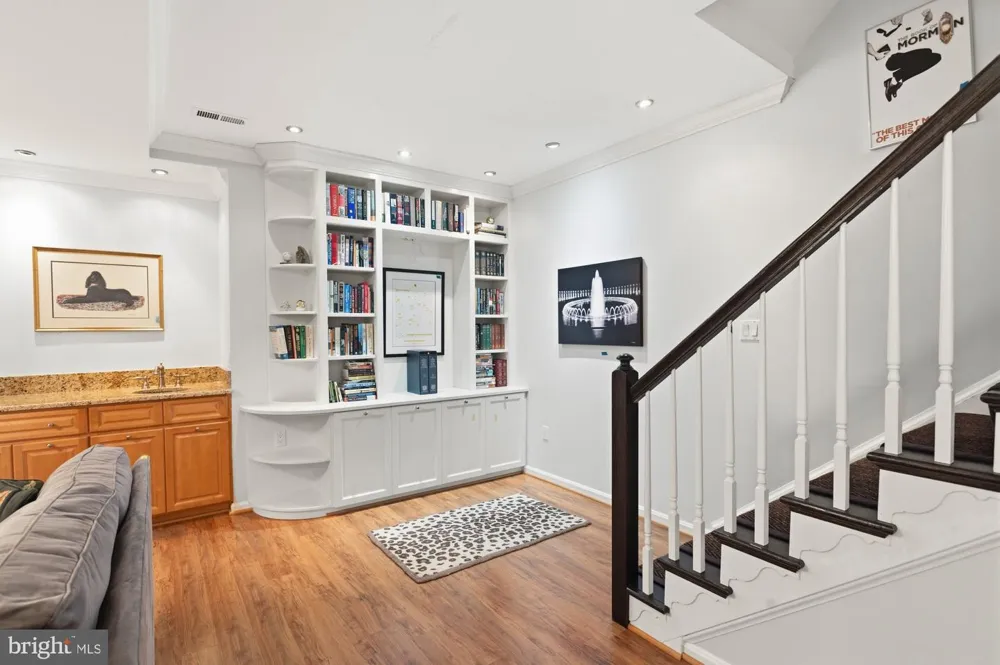 7264 EVANS MILL ROAD Mclean, VA 22101