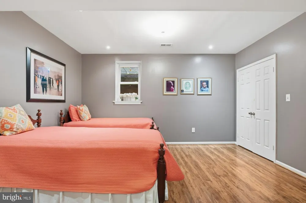 7264 EVANS MILL ROAD Mclean, VA 22101