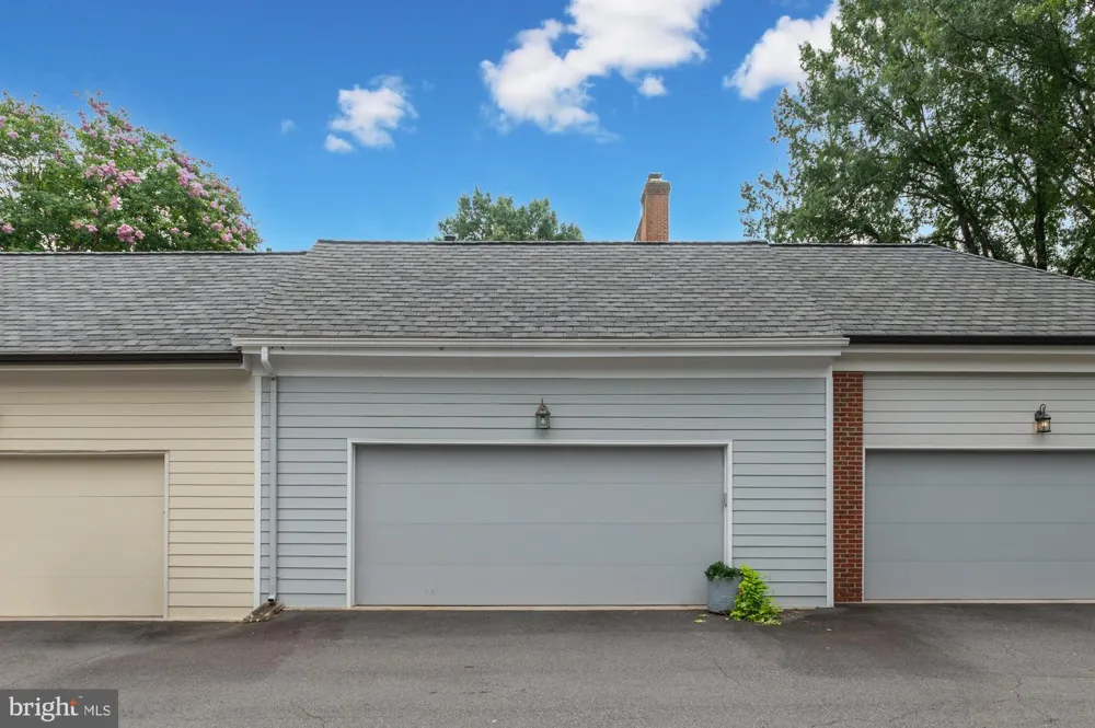 7264 EVANS MILL ROAD Mclean, VA 22101