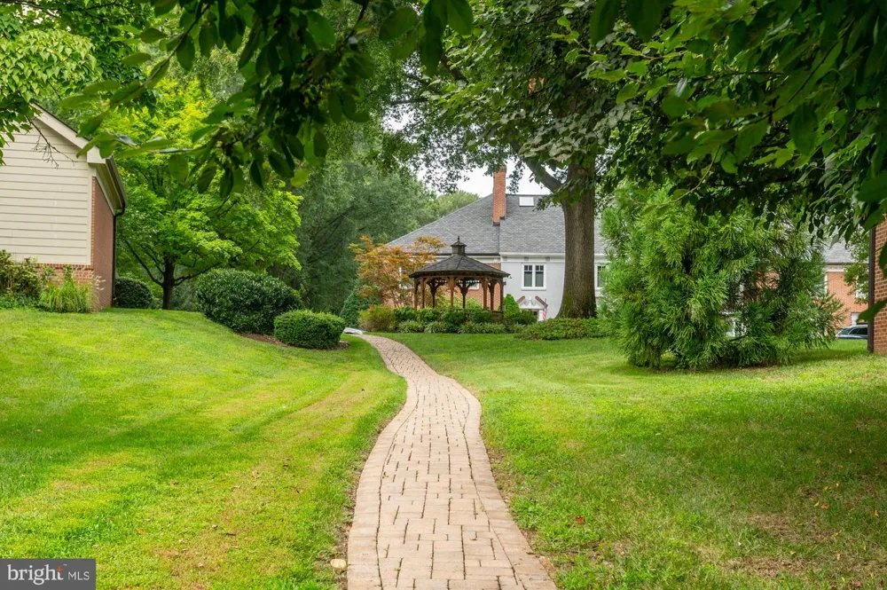 7264 EVANS MILL ROAD Mclean, VA 22101