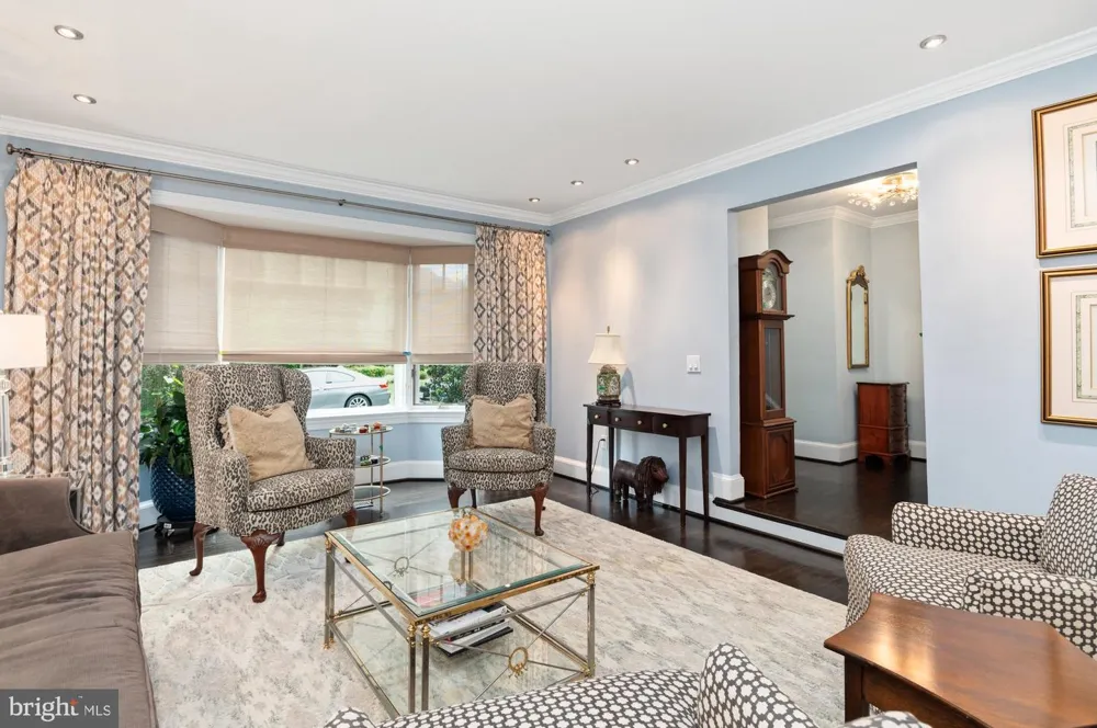 7264 EVANS MILL ROAD Mclean, VA 22101