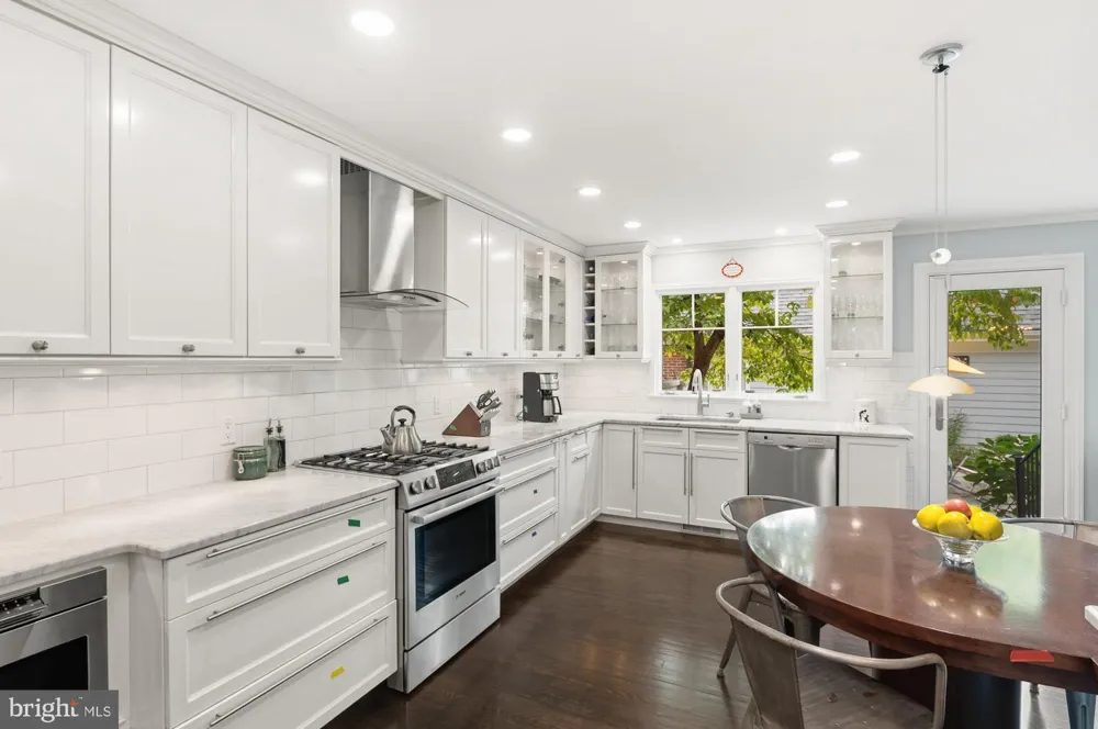 7264 EVANS MILL ROAD Mclean, VA 22101
