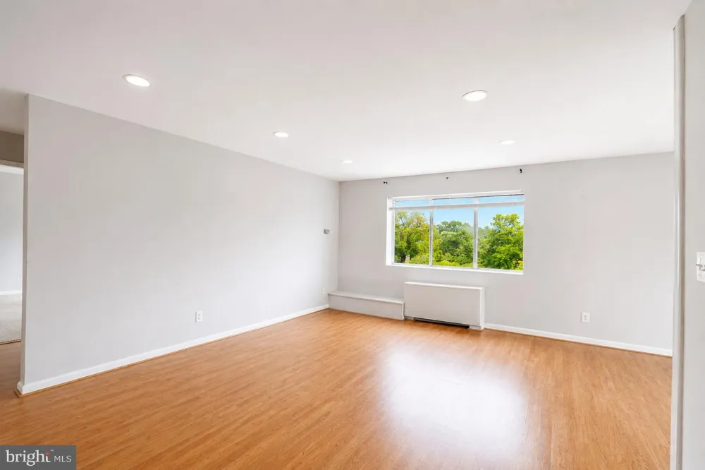 614 SLIGO AVENUE #211 Silver Spring, MD 20910
