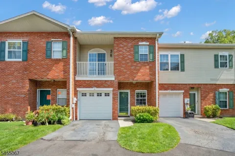 8 Allister Ct