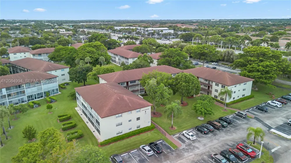 150 SW 134th Way #304R Pembroke Pines, FL 33027