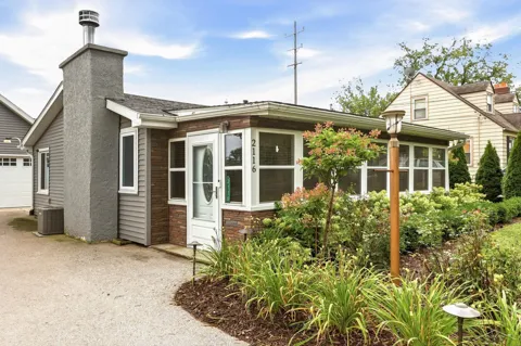2116 Anderson Road