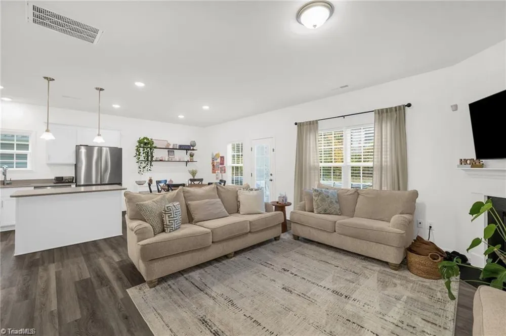 828 Sagemount Street Jamestown, NC 27282