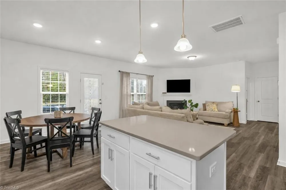 828 Sagemount Street Jamestown, NC 27282