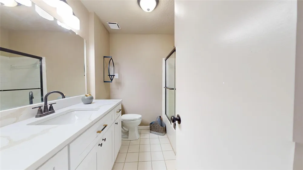 1022 Manorglen Drive Missouri City, TX 77489