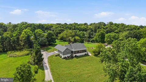 295 KING LEAR DRIVE