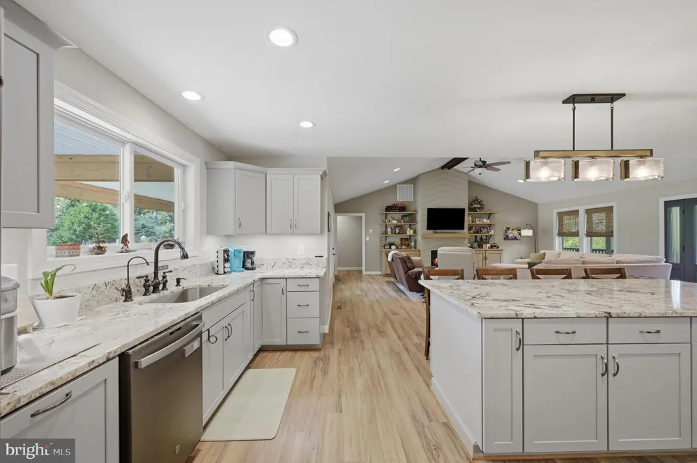 295 KING LEAR DRIVE Charles Town, WV 25414