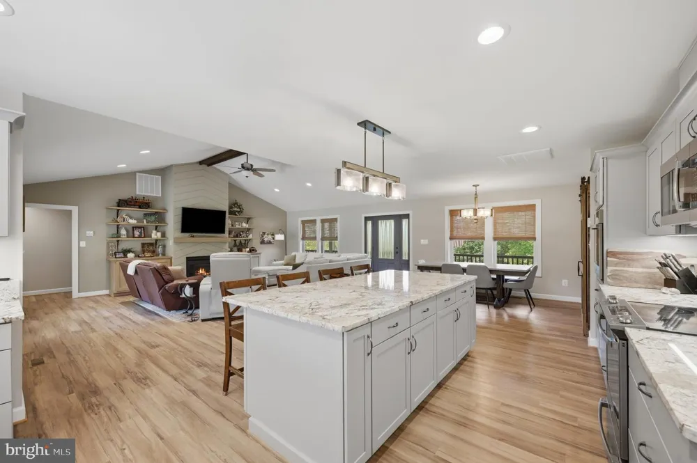 295 KING LEAR DRIVE Charles Town, WV 25414