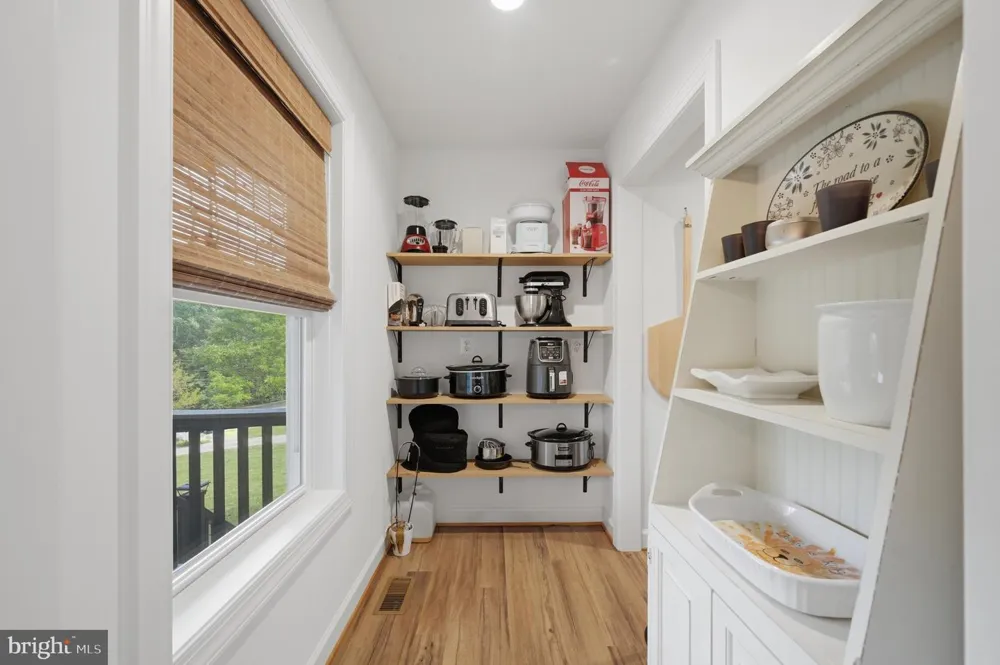 295 KING LEAR DRIVE Charles Town, WV 25414
