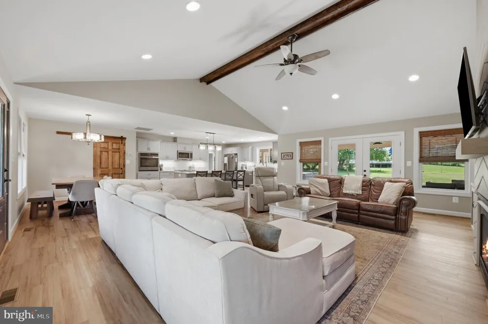 295 KING LEAR DRIVE Charles Town, WV 25414