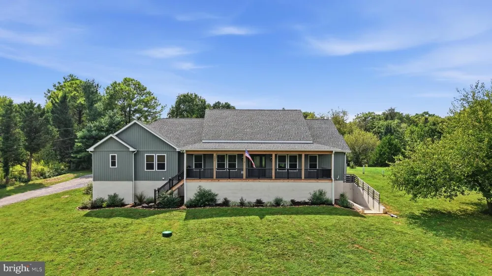 295 KING LEAR DRIVE Charles Town, WV 25414