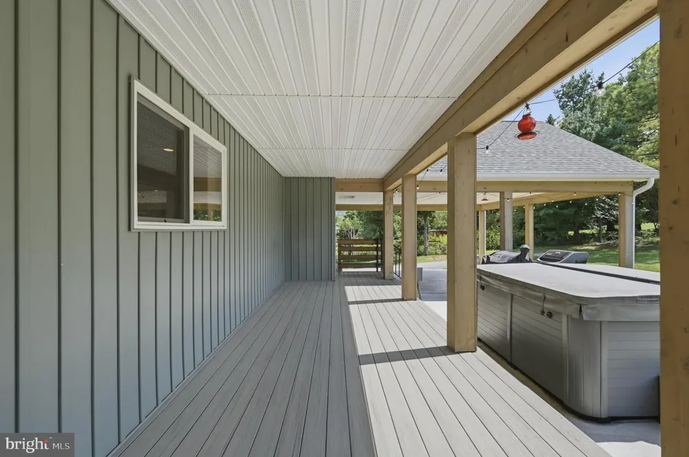 295 KING LEAR DRIVE Charles Town, WV 25414