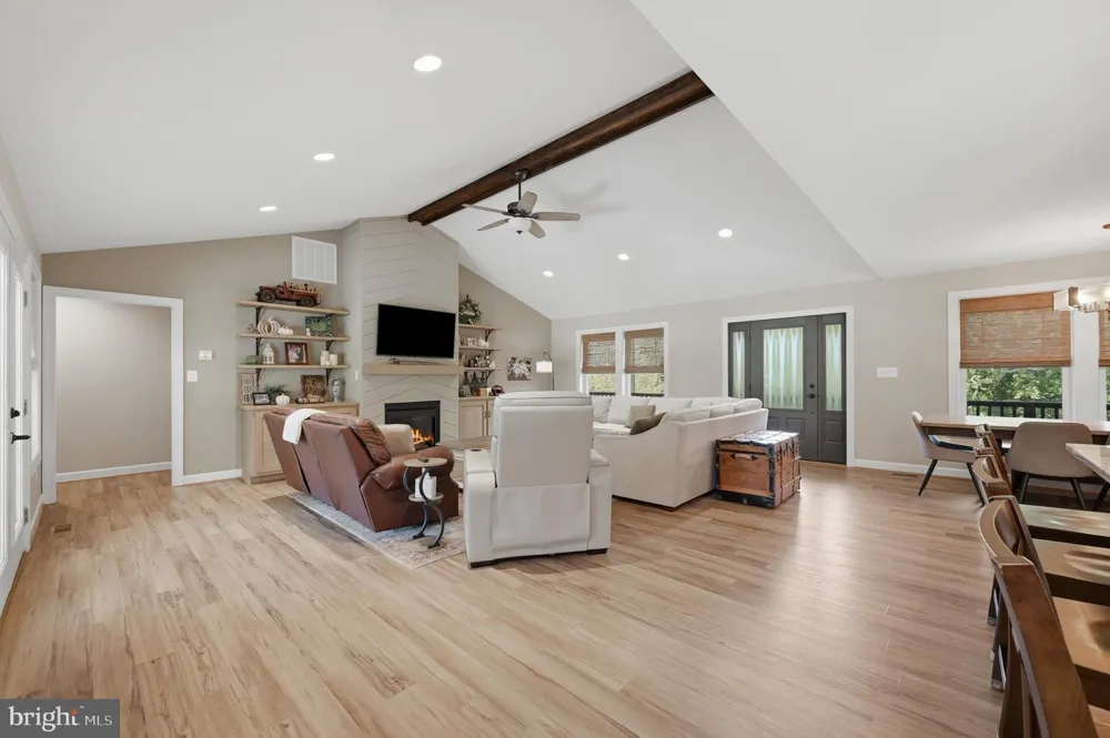295 KING LEAR DRIVE Charles Town, WV 25414