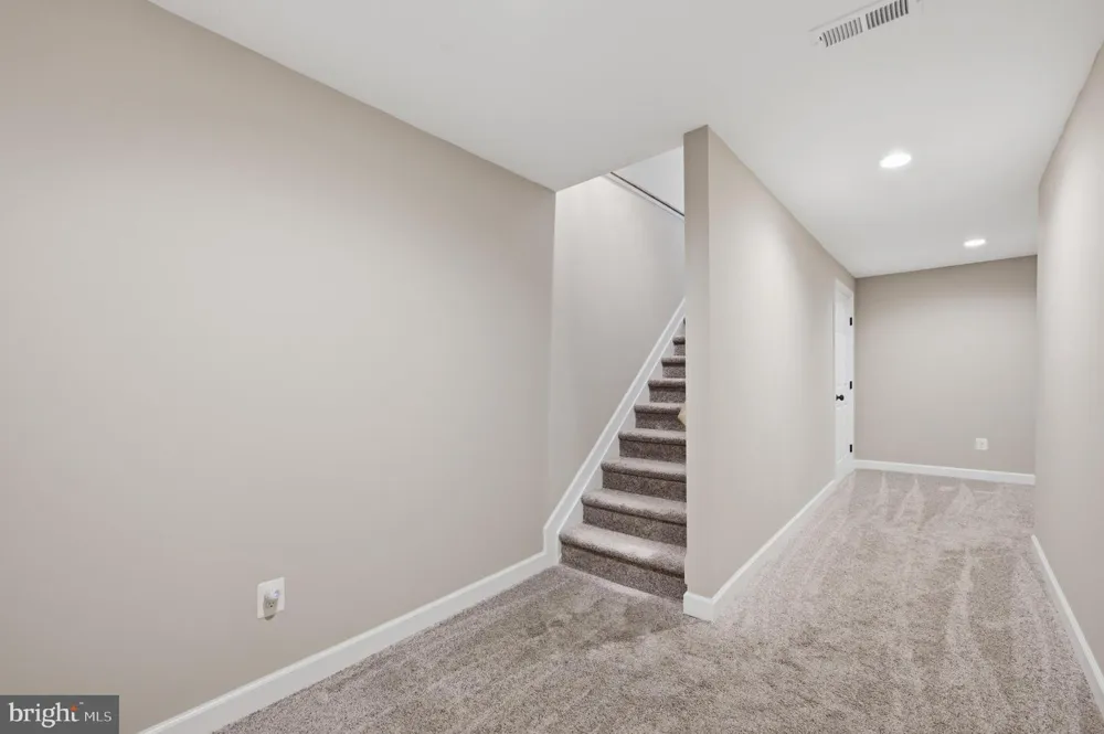 295 KING LEAR DRIVE Charles Town, WV 25414