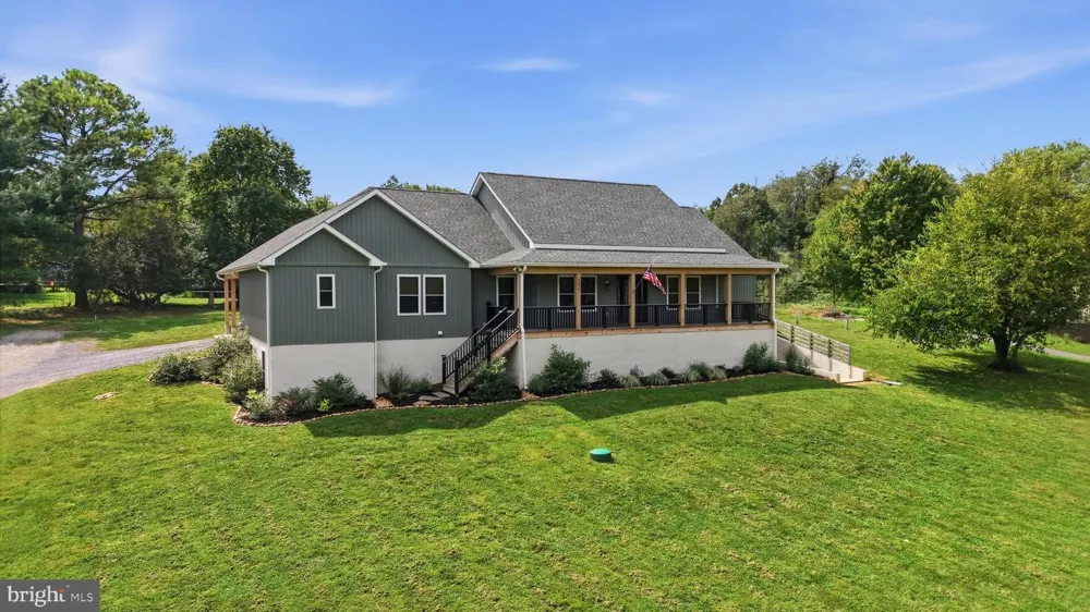 295 KING LEAR DRIVE Charles Town, WV 25414