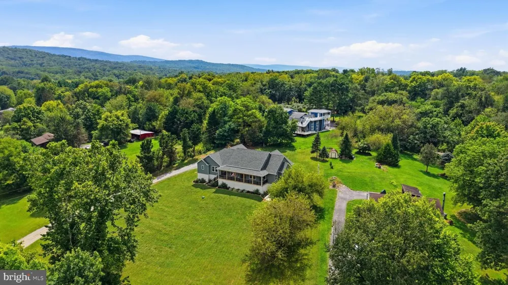 295 KING LEAR DRIVE Charles Town, WV 25414