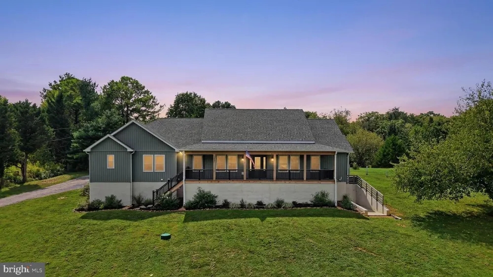 295 KING LEAR DRIVE Charles Town, WV 25414