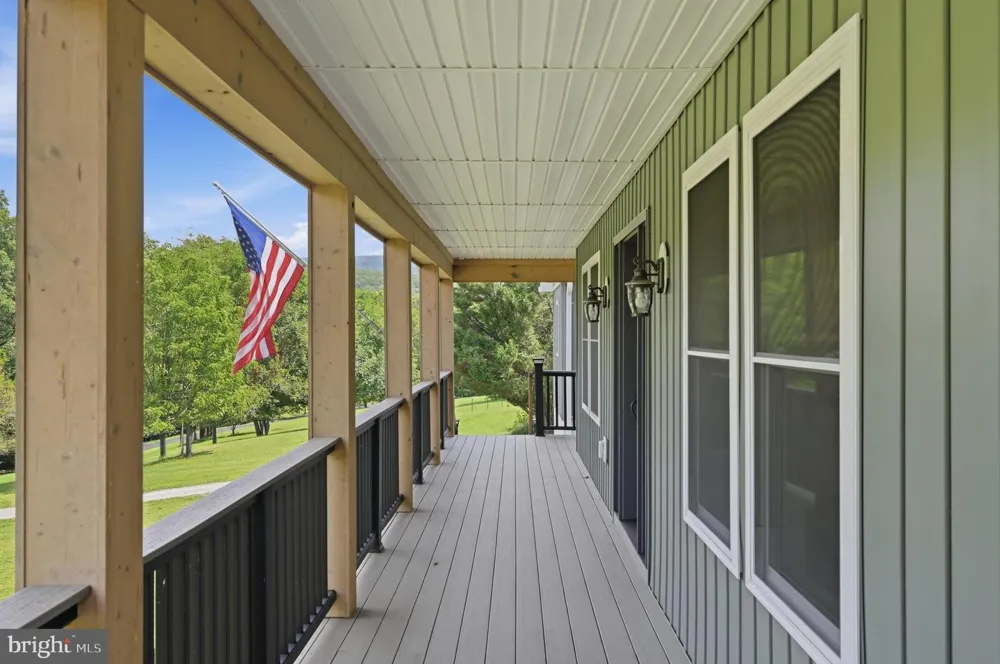 295 KING LEAR DRIVE Charles Town, WV 25414